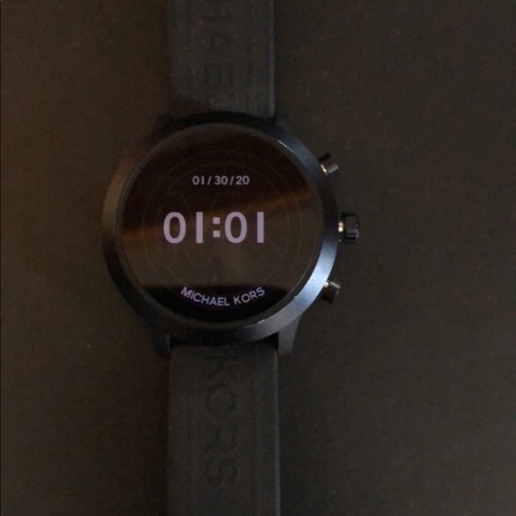 Michael Kors smart watch - Picture 1 of 2